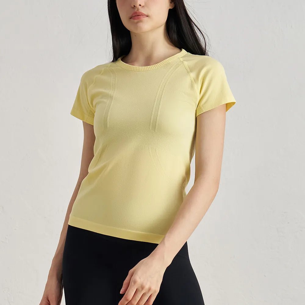 Seamless Stretch Yoga T-Shirt, Slim Fit Workout Top - WutongActive