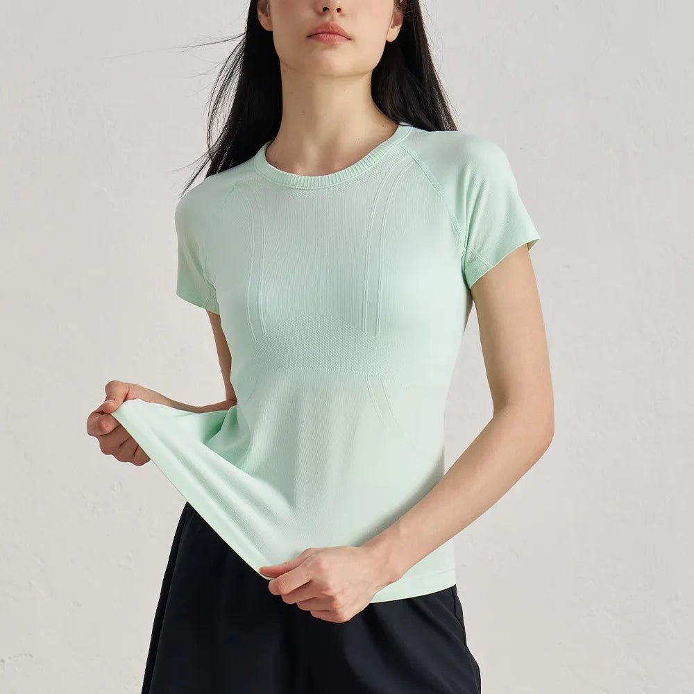 Seamless Stretch Yoga T-Shirt, Slim Fit Workout Top - WutongActive