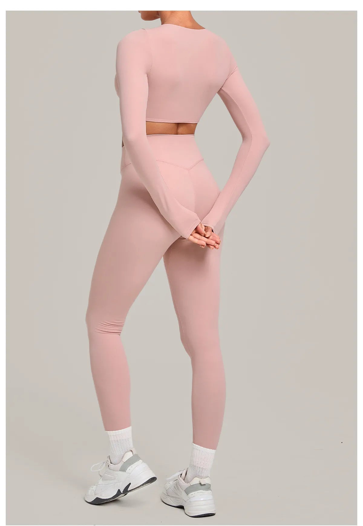 WutongActive Long-Sleeve Yoga 2-Piece Set - Deep V Crop Top & Peach Booty Leggings | Gym Wear Supplier