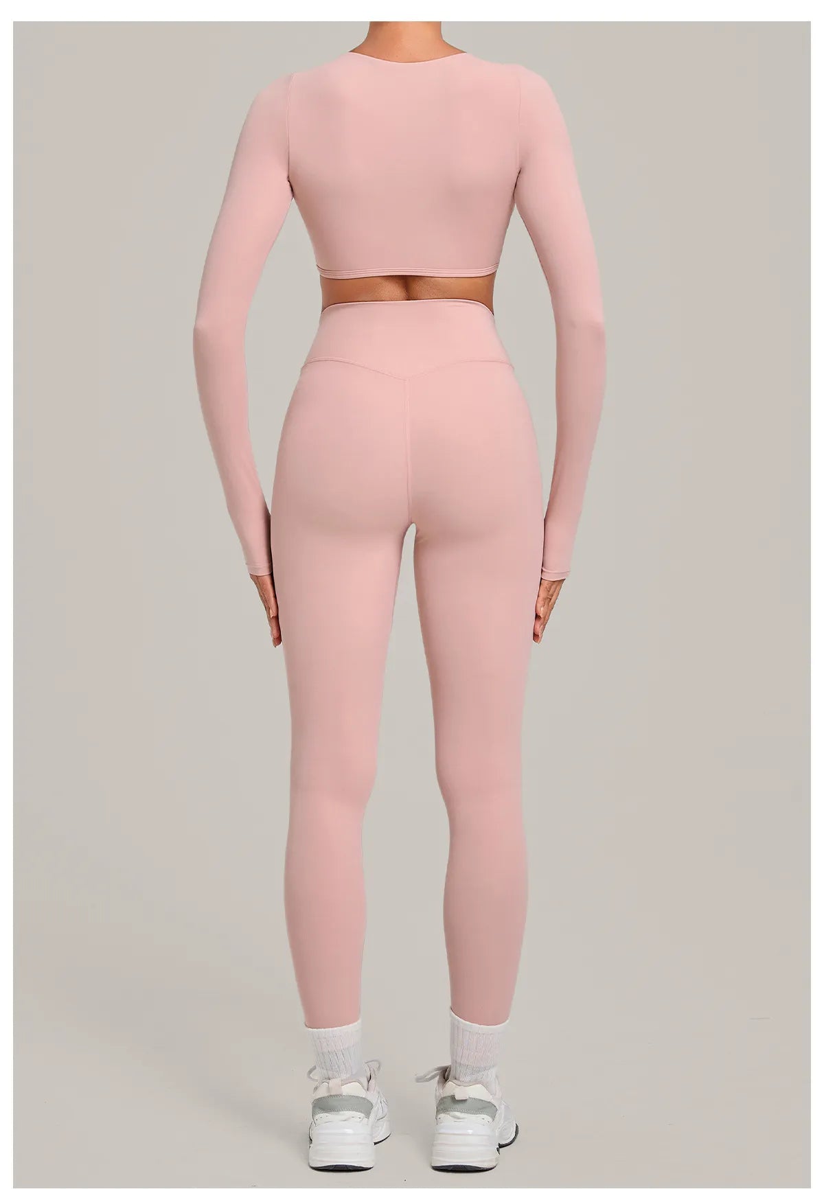 WutongActive Long-Sleeve Yoga 2-Piece Set - Deep V Crop Top & Peach Booty Leggings | Gym Wear Supplier