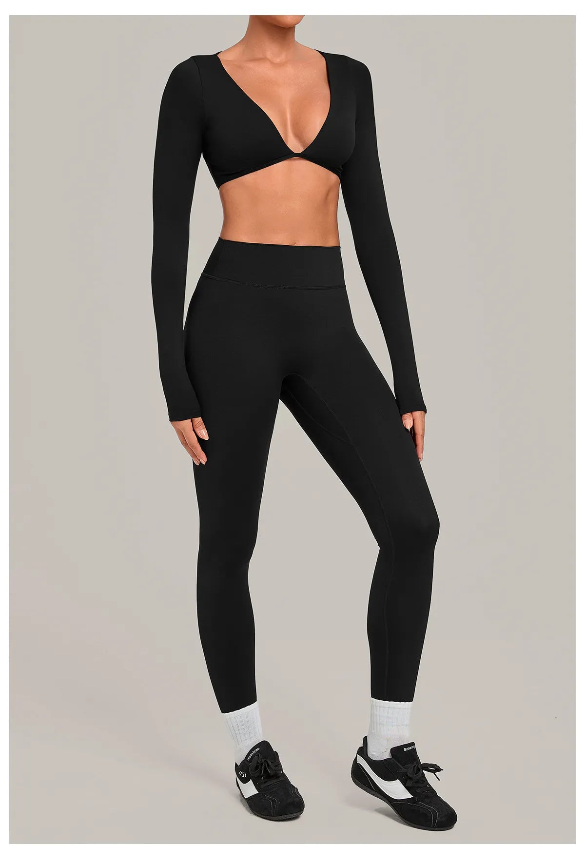 WutongActive Long-Sleeve Yoga 2-Piece Set - Deep V Crop Top & Peach Booty Leggings | Gym Wear Supplier Classic Black