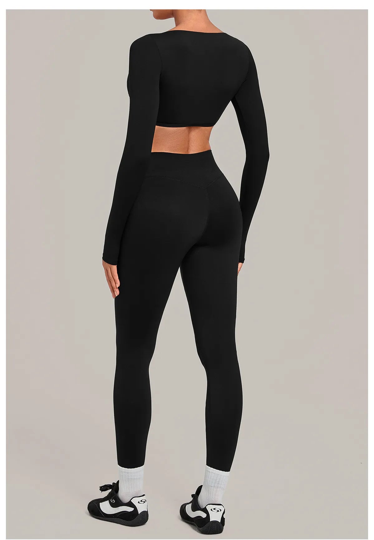 WutongActive Long-Sleeve Yoga 2-Piece Set - Deep V Crop Top & Peach Booty Leggings | Gym Wear Supplier