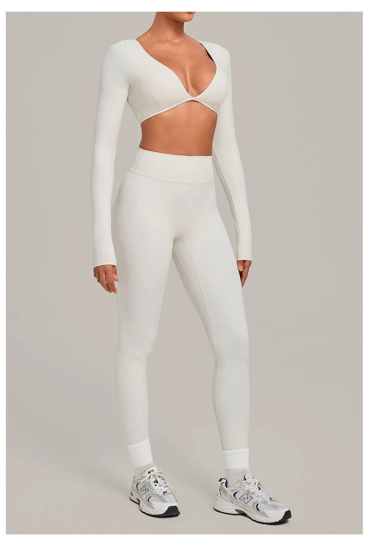 WutongActive Long-Sleeve Yoga 2-Piece Set - Deep V Crop Top & Peach Booty Leggings | Gym Wear Supplier Light Apricot