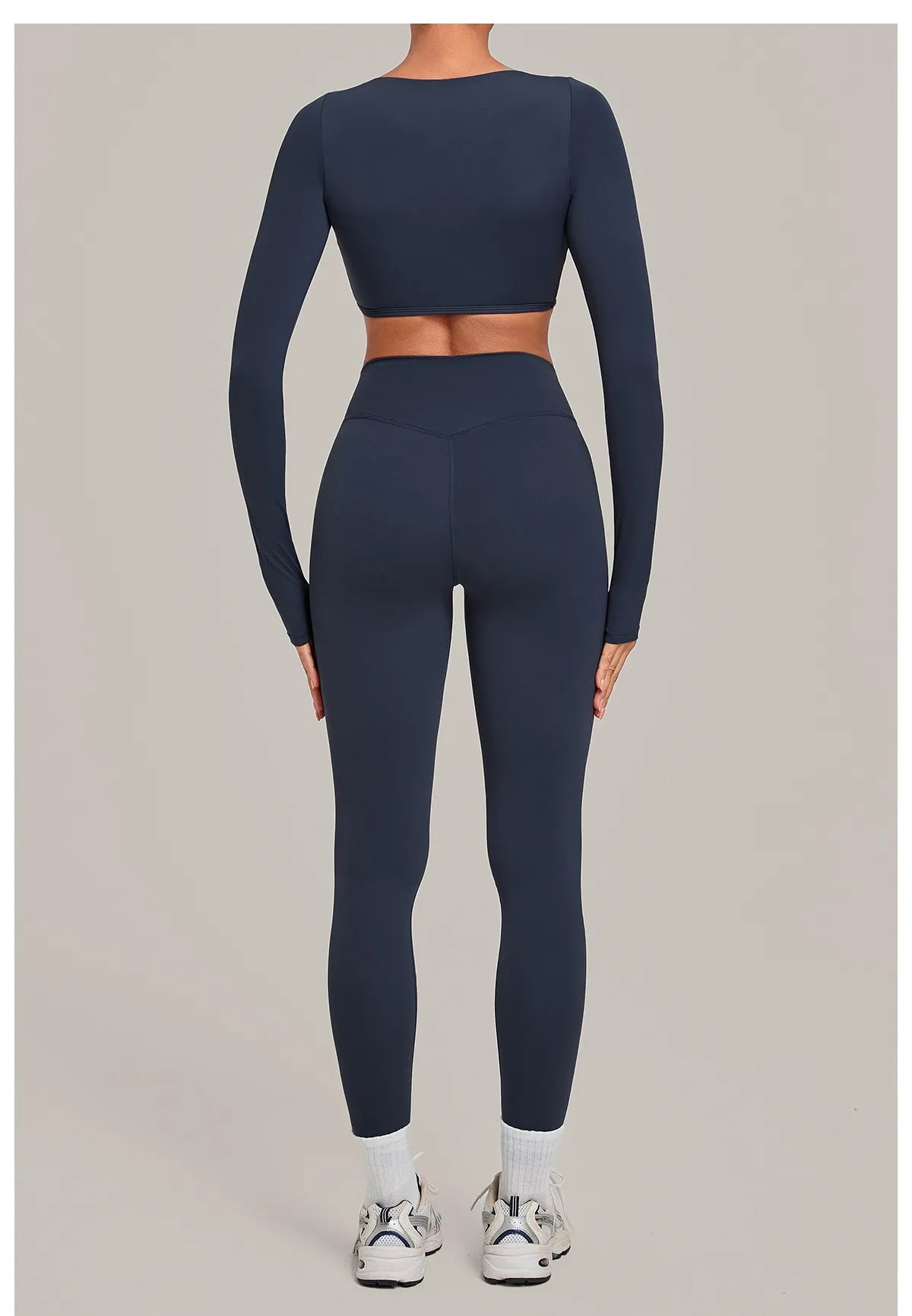 WutongActive Long-Sleeve Yoga 2-Piece Set - Deep V Crop Top & Peach Booty Leggings | Gym Wear Supplier