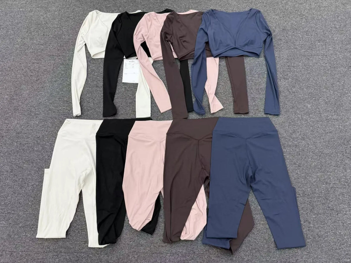 WutongActive Long-Sleeve Yoga 2-Piece Set - Deep V Crop Top & Peach Booty Leggings | Gym Wear Supplier