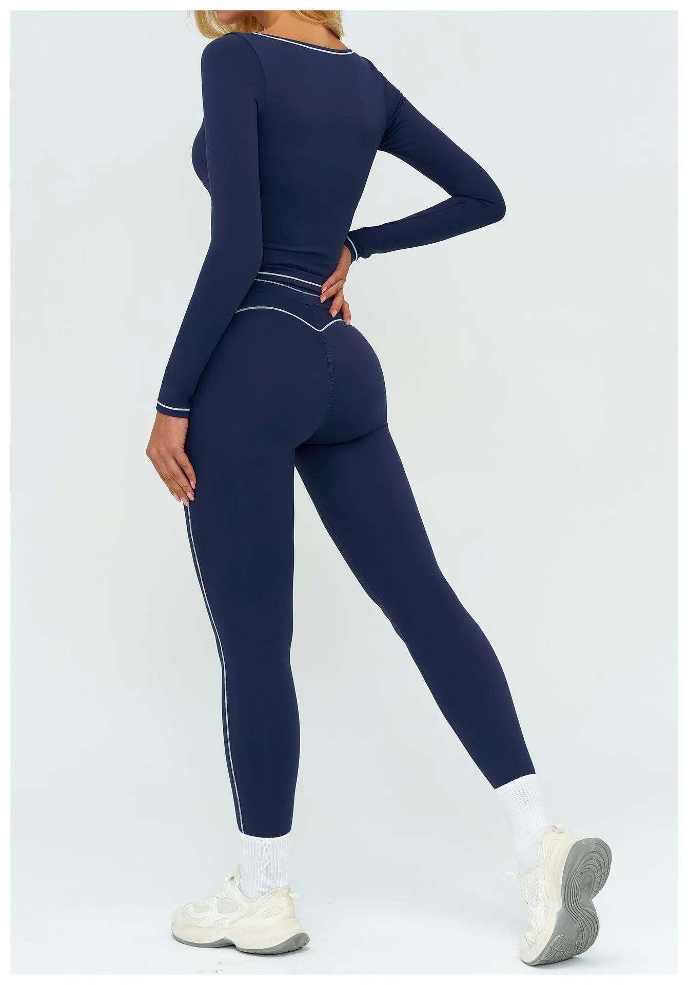 WutongActive Women's Double-Strap Brushed Activewear Set