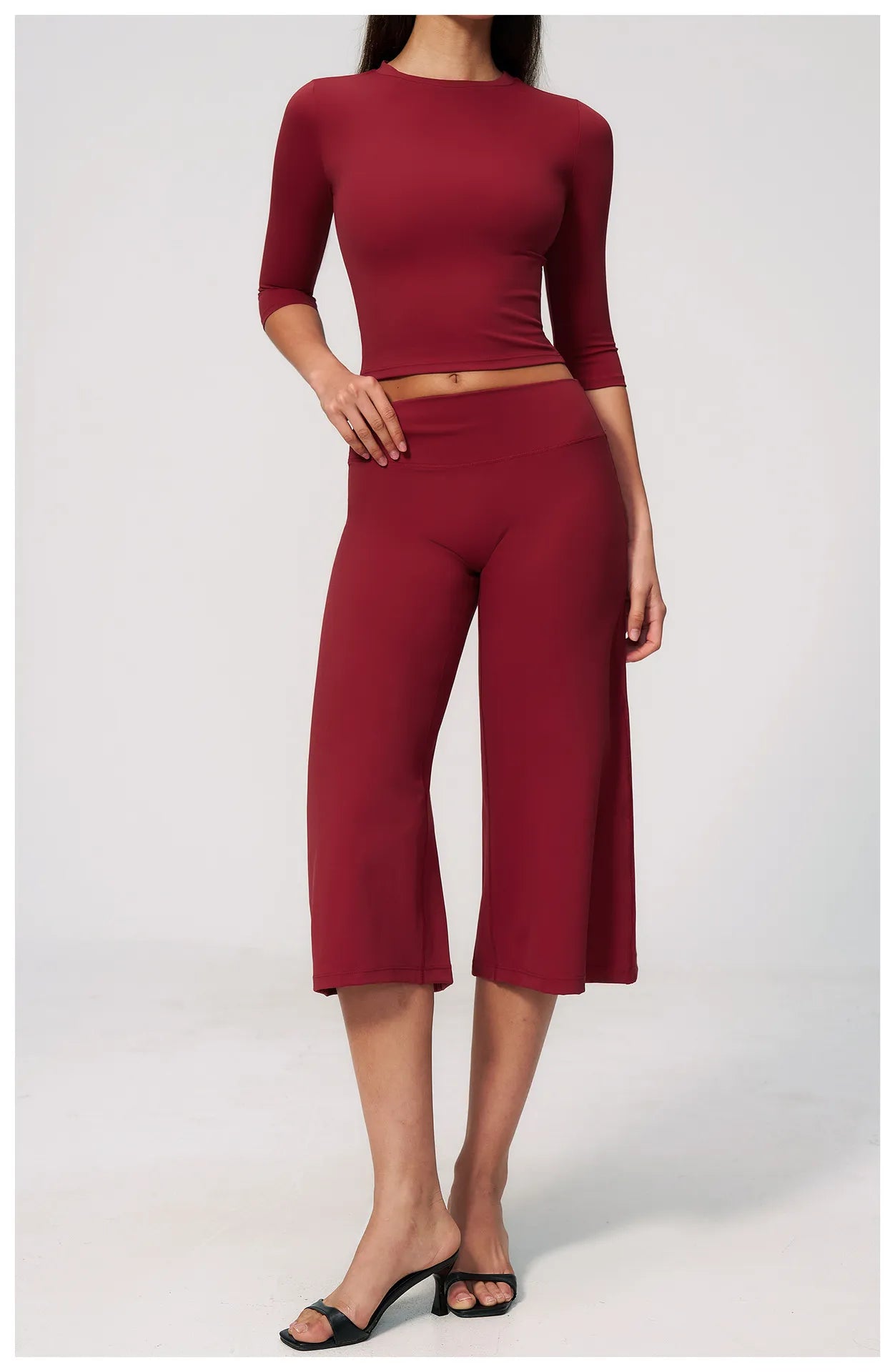  Half-Sleeve Crop Top & High-Waist Wide-Leg Cropped Pants | Gym Wear Wholesale |