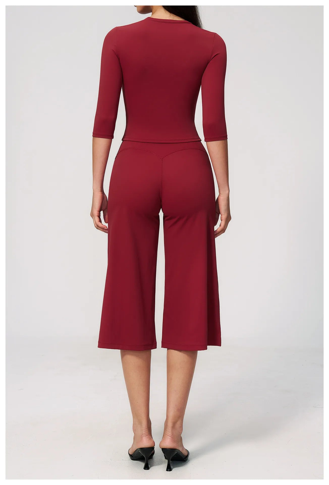  Half-Sleeve Crop Top & High-Waist Wide-Leg Cropped Pants | Gym Wear Wholesale |