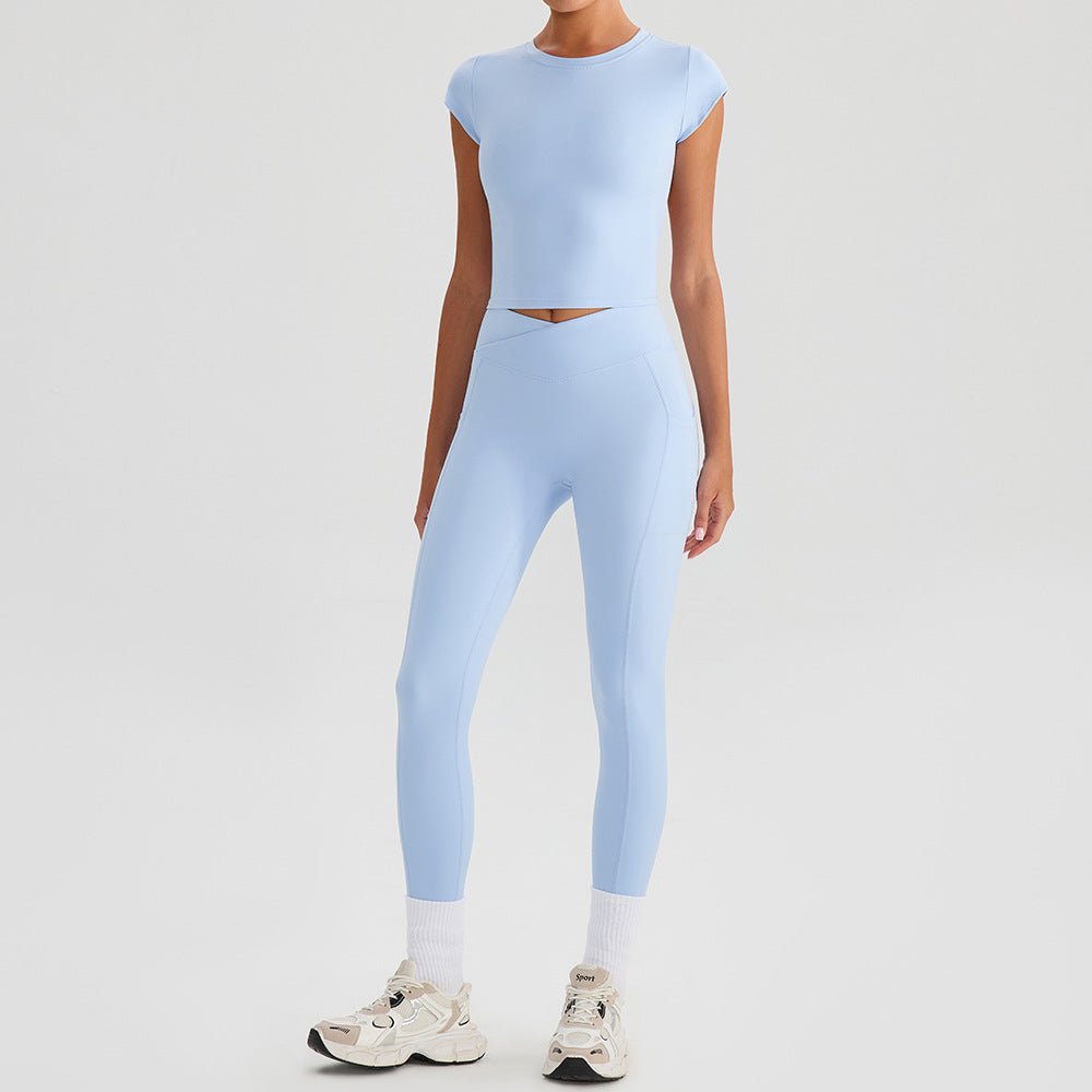Women's Sports Set | Halter Neck Bra Top & Pocketed Yoga Pants for Running - WutongActive