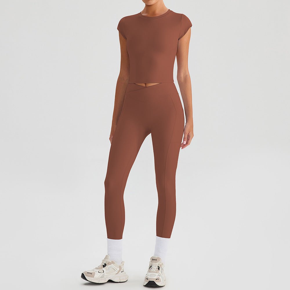 Women's Sports Set | Halter Neck Bra Top & Pocketed Yoga Pants for Running - WutongActive