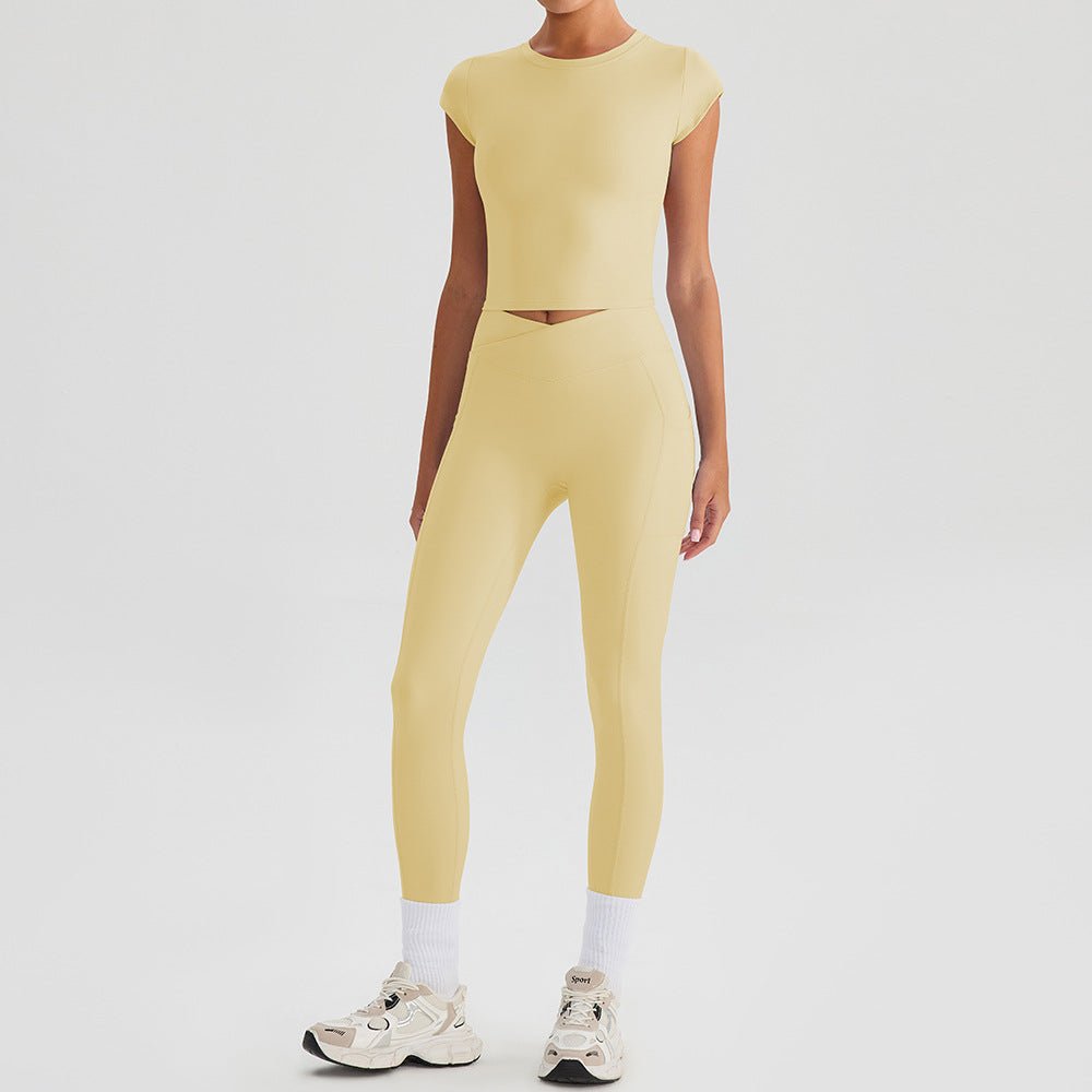 Women's Sports Set | Halter Neck Bra Top & Pocketed Yoga Pants for Running - WutongActive
